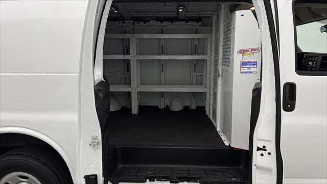 2022 Chevrolet Express Cargo Van RWD 2500 Regular Wheelbase WT