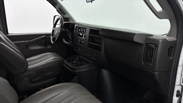 2022 Chevrolet Express Cargo Van RWD 2500 Regular Wheelbase WT