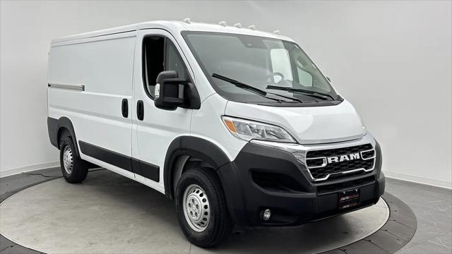 2026 Ram ProMaster 2500 Cargo Van Tradesman Low Roof 136" WB w/Pass Seat