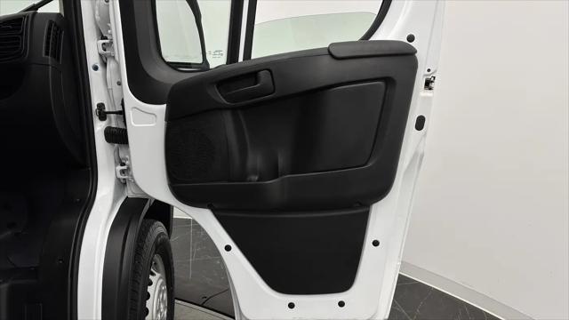 2026 Ram ProMaster 2500 Cargo Van Tradesman Low Roof 136" WB w/Pass Seat