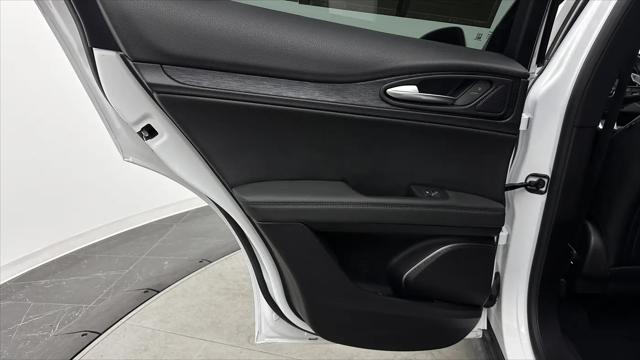 2023 Alfa Romeo Stelvio Sprint RWD