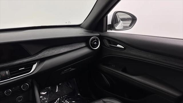 2023 Alfa Romeo Stelvio Sprint RWD
