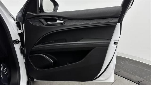 2023 Alfa Romeo Stelvio Sprint RWD