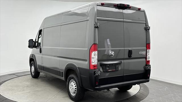 2026 Ram ProMaster 2500 Cargo Van Tradesman High Roof 136" WB w/Pass Seat