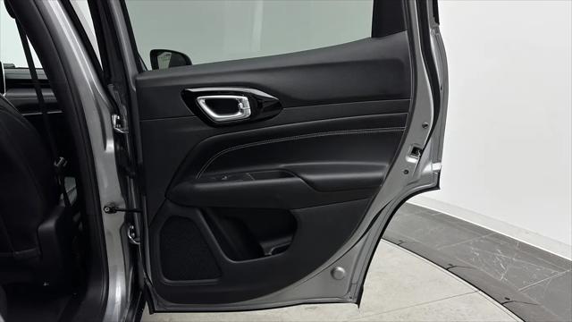 2022 Jeep Compass Altitude FWD