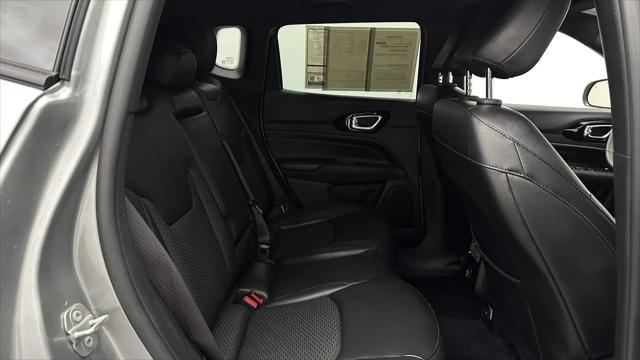 2022 Jeep Compass Altitude FWD