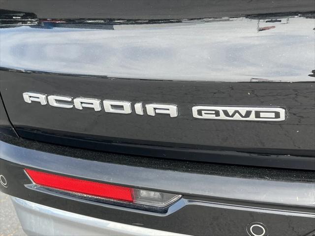 2025 GMC Acadia Denali AWD