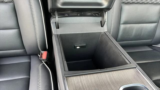 2025 GMC Acadia Denali AWD