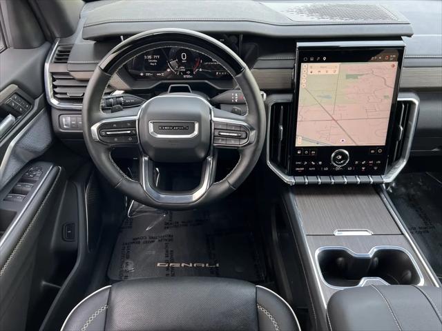 2025 GMC Acadia Denali AWD