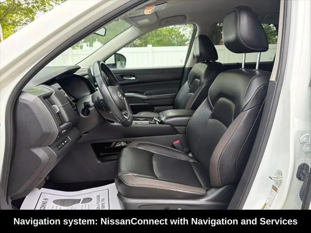 2024 Nissan Pathfinder SL 4WD