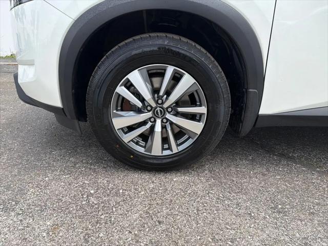 2024 Nissan Pathfinder SL 4WD
