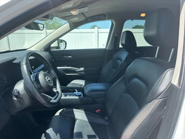 2024 Nissan Pathfinder SL 4WD