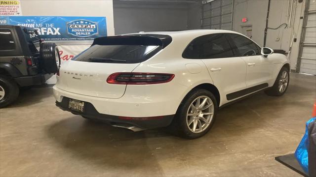 2017 Porsche Macan Macan