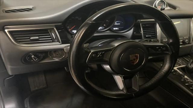 2017 Porsche Macan Macan