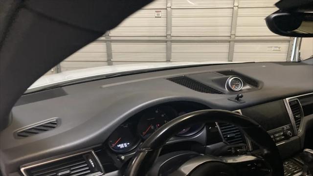 2017 Porsche Macan Macan