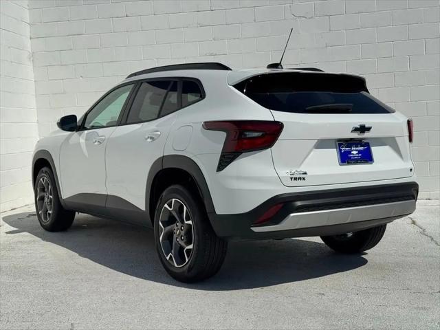 2025 Chevrolet Trax FWD LT