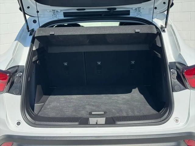 2025 Chevrolet Trax FWD LT