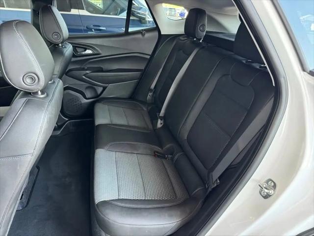 2025 Chevrolet Trax FWD LT