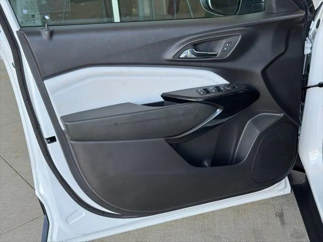 2025 Chevrolet Trax FWD LT