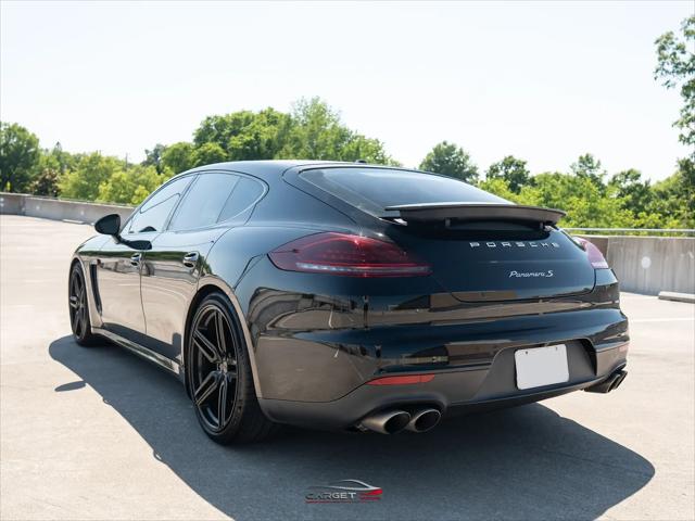 2016 Porsche Panamera S