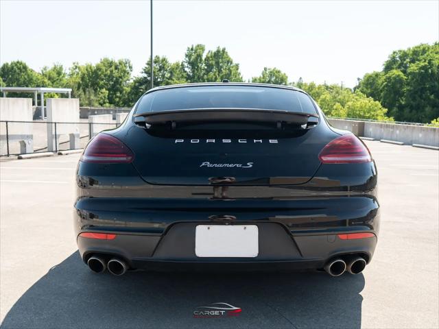 2016 Porsche Panamera S