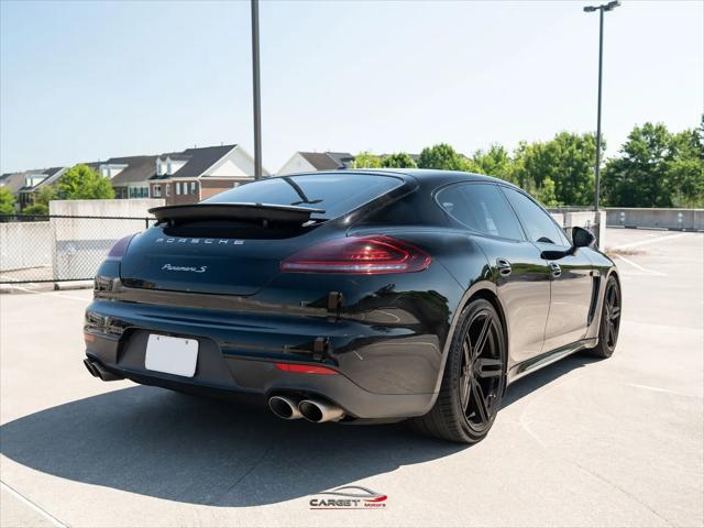 2016 Porsche Panamera S
