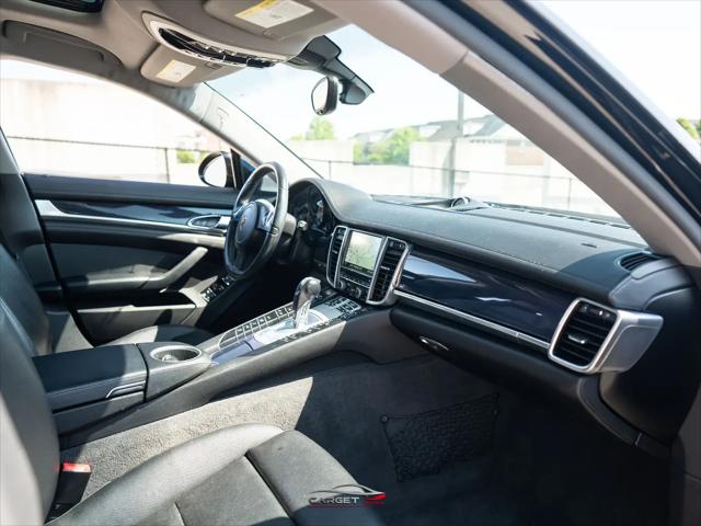 2016 Porsche Panamera S
