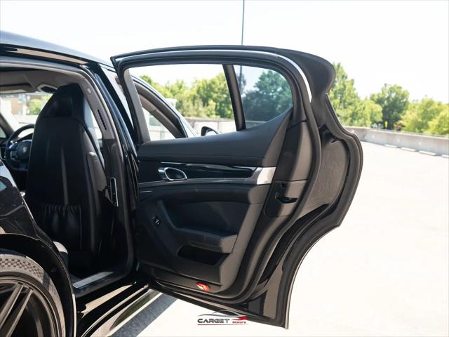 2016 Porsche Panamera S