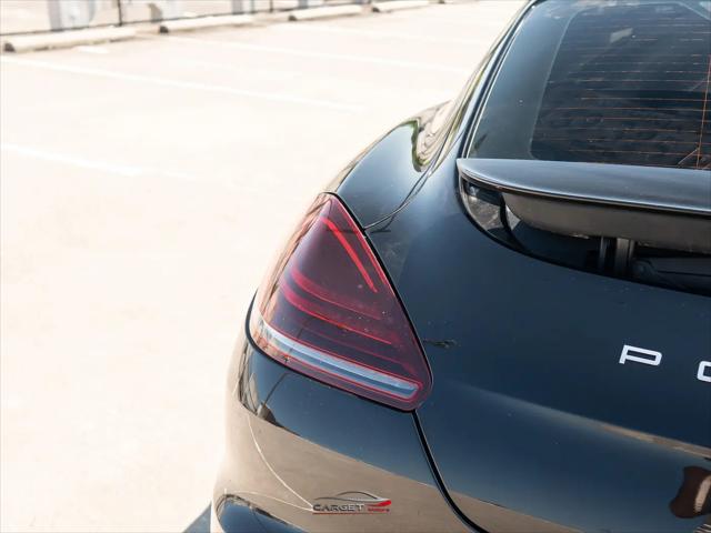 2016 Porsche Panamera S