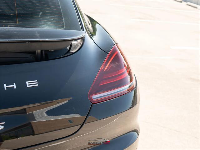 2016 Porsche Panamera S
