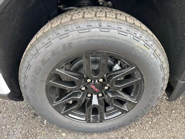 2026 GMC Sierra 1500 Crew Cab, Short Bed, Pro, 4WD
