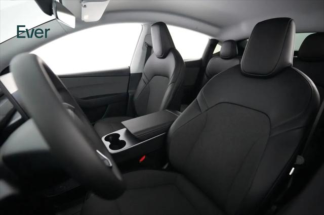 2026 Tesla Model Y Premium Rear-Wheel Drive
