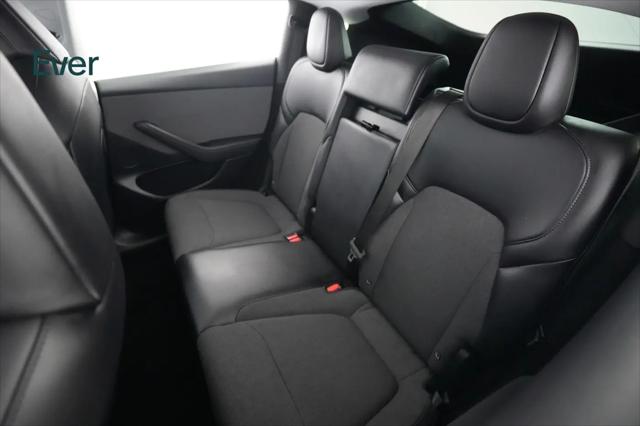 2026 Tesla Model Y Premium Rear-Wheel Drive
