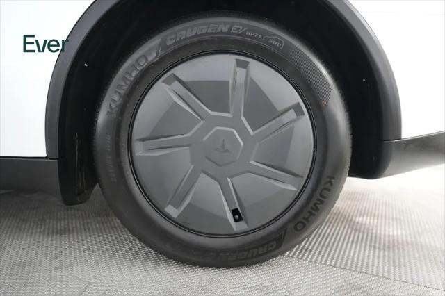 2026 Tesla Model Y Premium Rear-Wheel Drive