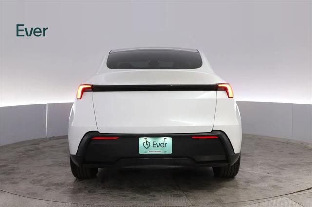 2026 Tesla Model Y Premium Rear-Wheel Drive