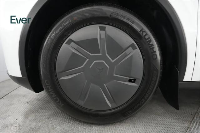 2026 Tesla Model Y Premium Rear-Wheel Drive