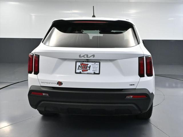 2023 Kia Sorento LX