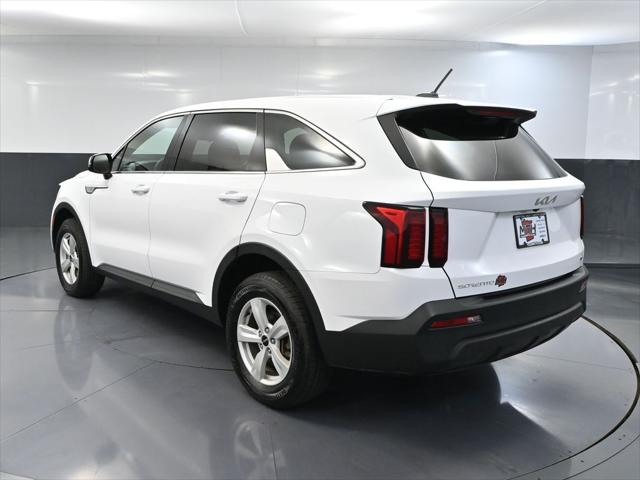 2023 Kia Sorento LX