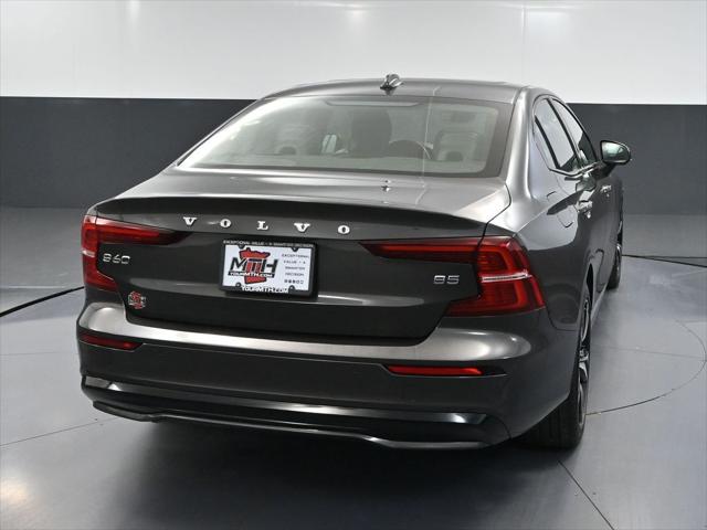 2024 Volvo S60 B5 Core Dark Theme