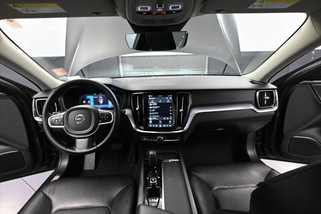2024 Volvo S60 B5 Core Dark Theme