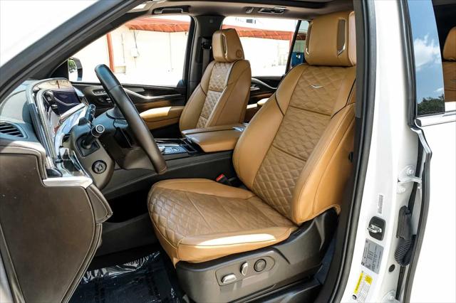 2022 Cadillac Escalade ESV 4WD Premium Luxury