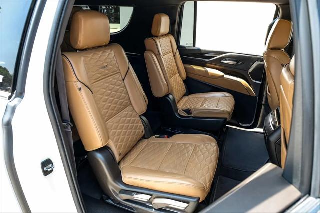 2022 Cadillac Escalade ESV 4WD Premium Luxury