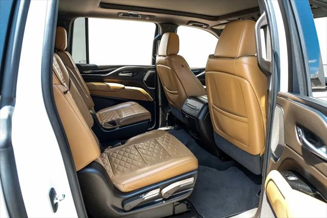 2022 Cadillac Escalade ESV 4WD Premium Luxury