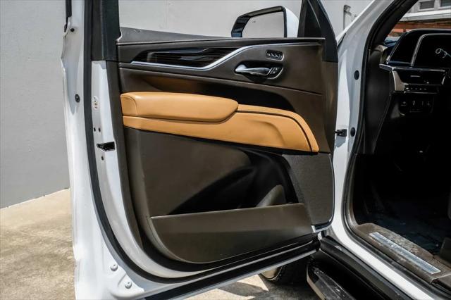 2022 Cadillac Escalade ESV 4WD Premium Luxury
