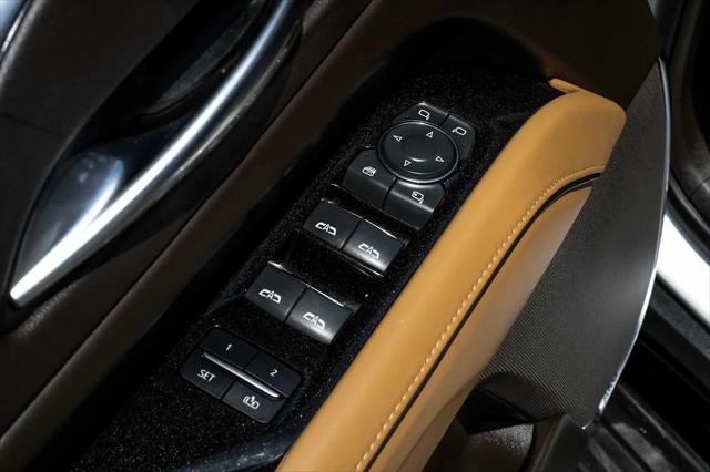 2022 Cadillac Escalade ESV 4WD Premium Luxury