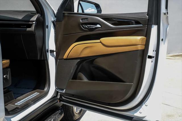 2022 Cadillac Escalade ESV 4WD Premium Luxury