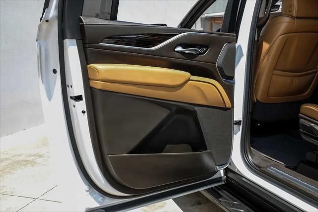 2022 Cadillac Escalade ESV 4WD Premium Luxury