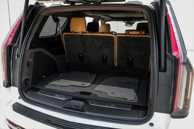 2022 Cadillac Escalade ESV 4WD Premium Luxury