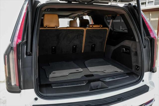 2022 Cadillac Escalade ESV 4WD Premium Luxury