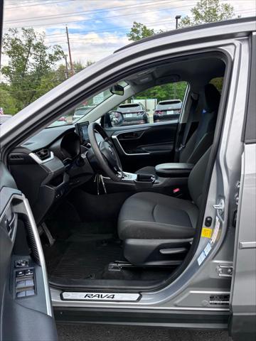 2021 Toyota RAV4 Hybrid LE